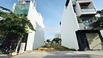 ĐẤT MT ĐƯỜNG NHỰA ĐÃ CÓ SỔ HỒNG RIÊNG,NGAY SÁT CHỢ ĐỨC HOÀ ,GIÁ  950TR