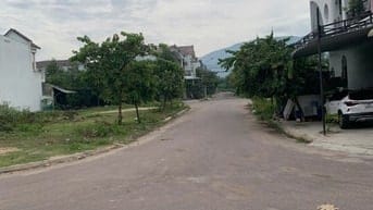 Lô góc 2 mặt tiền cho thuê 111B Nguyễn Phăng và Võ Nhâm, tiện mở kinh 