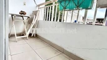 Cho thuê ở liền cc Bàu cát 2 lô thang máy 2pn có nt 10tr