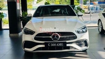 Mercedes Benz C300 AMG 2025 - 2 Tỷ 99 Triệu
