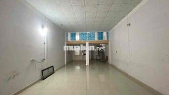 nhà hẽm 30/4 cách 100m đường oto sân oto 5x24m có gác