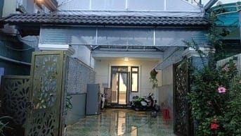 -Cho thuê ngắn hoặc lâu dài nhà Mặt Tiền,mới đẹp nội thất đúng như hìn