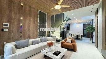 cần thanh lí gấp căn nhà Nguyễn Tri Phương _Q10. hẻm rộng 6M