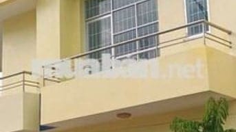 NHÀ PHỐ BIỂN, 2 MẶT TIỀN ,THUẬN LỢI MUA BÁN
