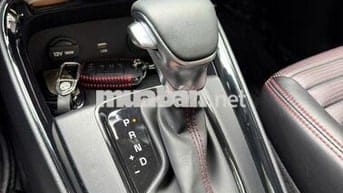 Kia Sonet SX Luxury 2023 màu trắng số tự động