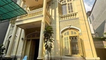 BIỆT THỰ SÂN VƯỜN KIỂU PHÁP GIỮA TRUNG TAM CẦÙ GIẤY (CHÍNH CHỦ)