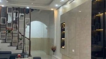 Bán gấp  nhà Cầu giấy, HQV, 52m2 ngõ ô tô, phân lô, giá nhỉnh 14 tỷ