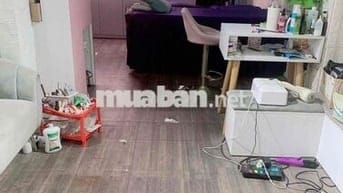 Sang nội thất tiệm nail hoạt động 5 năm