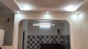 Cho thuê nhà nguyên căn 3 tầng 4 phòng ngủ gần chợ Ngô Quyền Phường 6