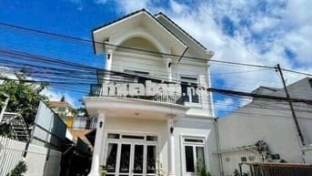 Cho thuê Villa nguyên căn 5 phòng ngủ đường 3/4 phường 3 Đà Lạt giá