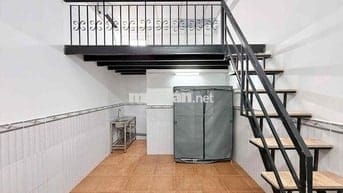 DUPLEX RỘNG RÃI GÁC CAO ĐỨNG VÔ TƯ SẠCH SẼ THOÁNG GẦN NGÃ TƯ BỐN XÃ