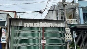 Mặt  bằng cách chợ Mỏ Cày 100m ( Đối diện trường học )