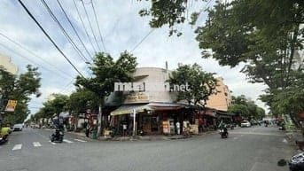 Lô góc 2 mặt tiền Ngô Thì Sĩ trục thông biển Mỹ Khê