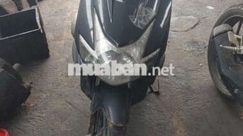 Xe đang đi áo liền lạc