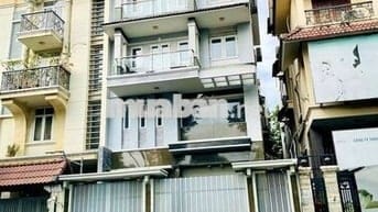 Cho thuê nhà mặt tiền đường Nguyễn Đức Thuận, dt 9x18 trệt 3 lầu