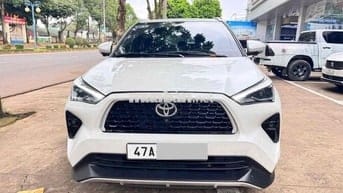 Yaris Cross bản Xăng Màu Trắng Ngọc Trai Cần Bán