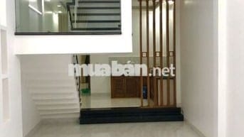 NHÀ MẶT TIỀN 2 TẦNG - 3 PHÒNG NGỦ, ĐƯỜNG VĂN CAO - TP HUẾ