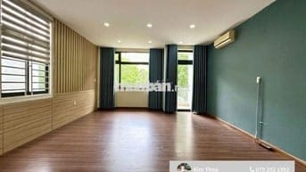 Văn phòng 30m2 có ban công ở Vạn Phúc, t.máy máy lạnh, hầm xe. Giá 7tr