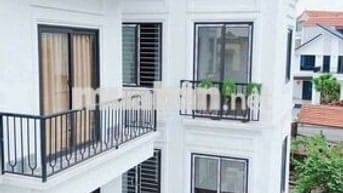 Nhà 4T*33m2 full nội thất -Ngõ nông,rộng-ô tô vào tận cửa- Giá 3,25 tỷ