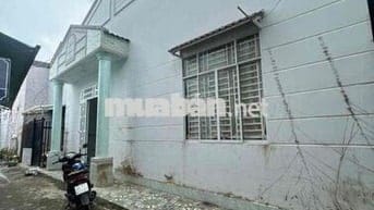 Nhà sieu rong 4 phòng Hẻm 30/4 giá tốt