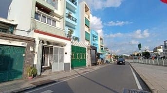 ✅Nhà mặt tiền lò gốm hơn 200m2 , p8,6
