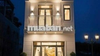 Nhà 1 trệt 1 lầu, 5 x 21m, sổ riêng, trục Hùng Vương, Tp Bến Cát