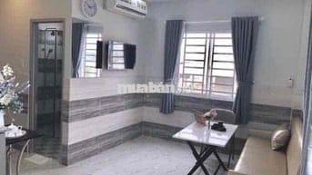 Căn Hộ 1 Pn tách bếp , thang máy , chỉ tính điện gần cầu chữ Y