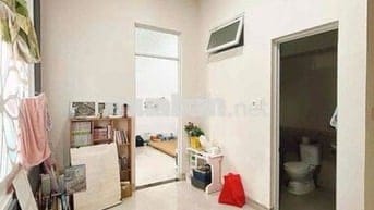 Nhà 2 tầng kiệt oto Nguyễn Phước Nguyên