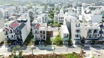 Chính Chủ cần bán lô đất trục chính ngay Cổng Chính - Gần Hồ - Chợ -TT