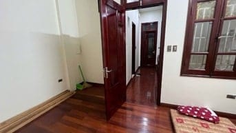 Nhà 5,5T vị trí đẹp khu P/Lô vip Chùa Láng vỉa hè ngõ rộng 8m DT 51,5m
