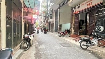 Bán Nhà PLo 49 Huỳnh Thúc Kháng 44m Lo góc5T oto 14,99 tỷ.