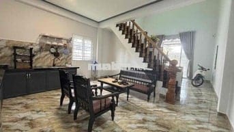Nhà Bảo Lộc - 112m2 Full thổ cư đường lớn 2 oto né nhau -Cách chợ 300m