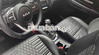 Kia Sonet 2024 1.5 Premium	 - 6000 km