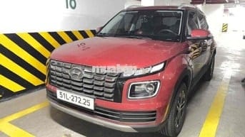 Hyundai Venue 2024 - 1950 km