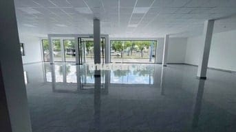 Cho thuê mặt bằng mặt tiền: Võ Văn Kiệt, P.1, Quận 5. DT: 328m2