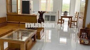 Bán căn hộ chung cư A5 phuờng Quang Vinh.