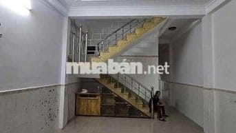 CHO THUÊ NHÀ 2.TẦNG....
DtSd 135m2 
Đg 5m5......khu vực sơn Trà..
4 f