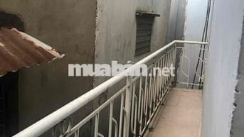 cần bán nhà hẻm cục 2mặt  đường DBT Q8 DT 3x7 1 trệt 1 lầu 2 nhà vs