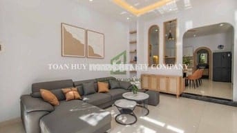 Nhà đẹp gần biển Mỹ Khê – khu An Thượng 4PN hiện đại