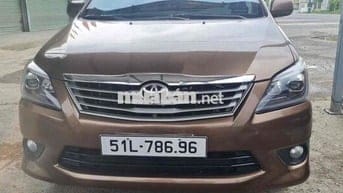 Toyota Innova 2014 E - 110000 km