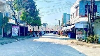 Đất Nam Phước- Sát Ủy ban Huyện- Gần chợ- 90m2 đường oto- Giá 7xx