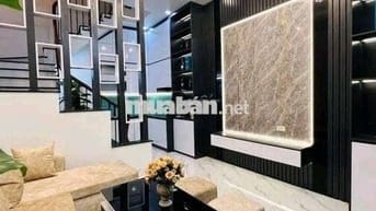 Phú Diễn - Dân xây - 36m2 -1 nhà ra ô tô tránh -full nội thất hơn 8 tỷ