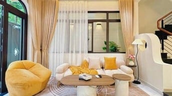 NHÀ ĐANG CHO THUÊ 1000USD CẦN BÁN 4 TỶ 250 NGAY LẠC LONG QUÂN SHR