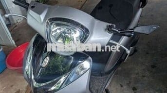 Xe máy Honda SH Mode màu bạc đã qua sử dụng