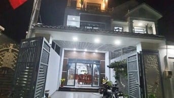 CHO THUÊ NHÀ 3 TẦNG 5PN. 4WC SÂN OTO - GẦN VINHOMS QUẬN 9