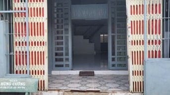 Cho Thuê Nhà cấp 4 Nguyên Căn, có gác lửng