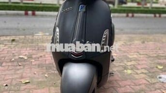Xe máy Piaggio Vespa Sprint màu xám