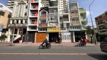 Bán nhà 2MT Chợ Lớn, 4 x 18m, 3.5 tấm, 15 tỷ.  (Tín Hưng)