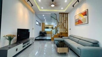 CÔ 6 CẦN BÁN GẤP NHÀ LẠC LONG QUÂN - QUẬN 11 GIÁ 2 TỶ 350 SHR HẺM 6M
