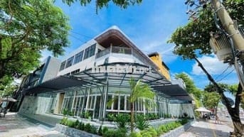 Cho thuê căn góc 2 tầng mặt tiền : Trần Phú & Nguyễn Du , Hải Châu